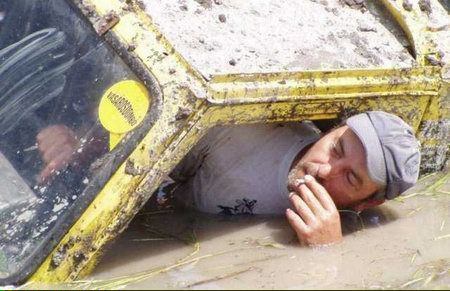 stuckinthemudagain.jpg